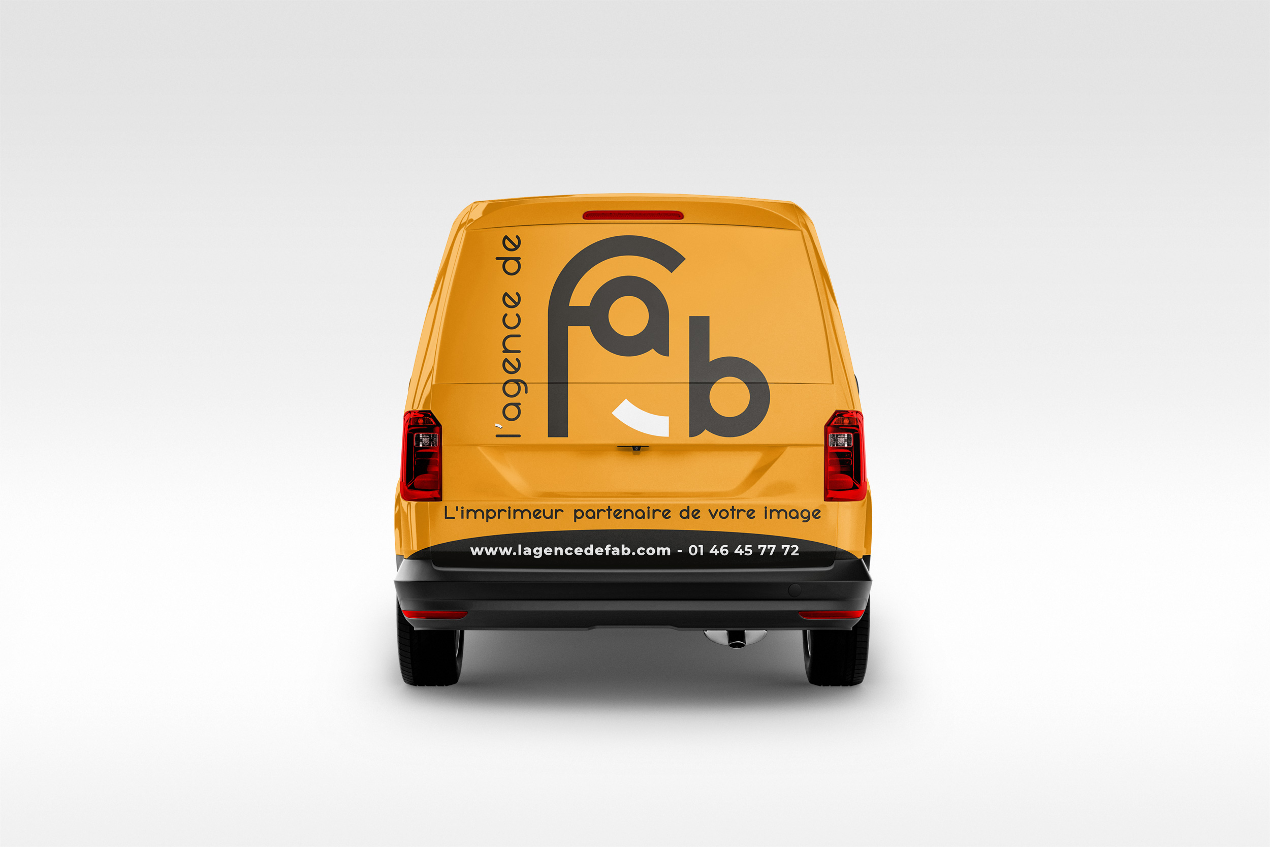 thibault-parpaillon-studio-cover-voiture-l-agence-de-fab-vue-arriere